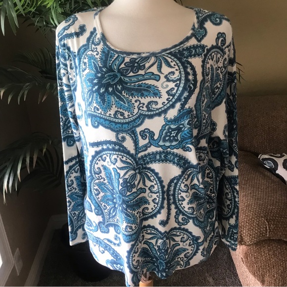 St John’s Bay plus size scoop neck long sleeve soft knit top - Picture 5 of 7